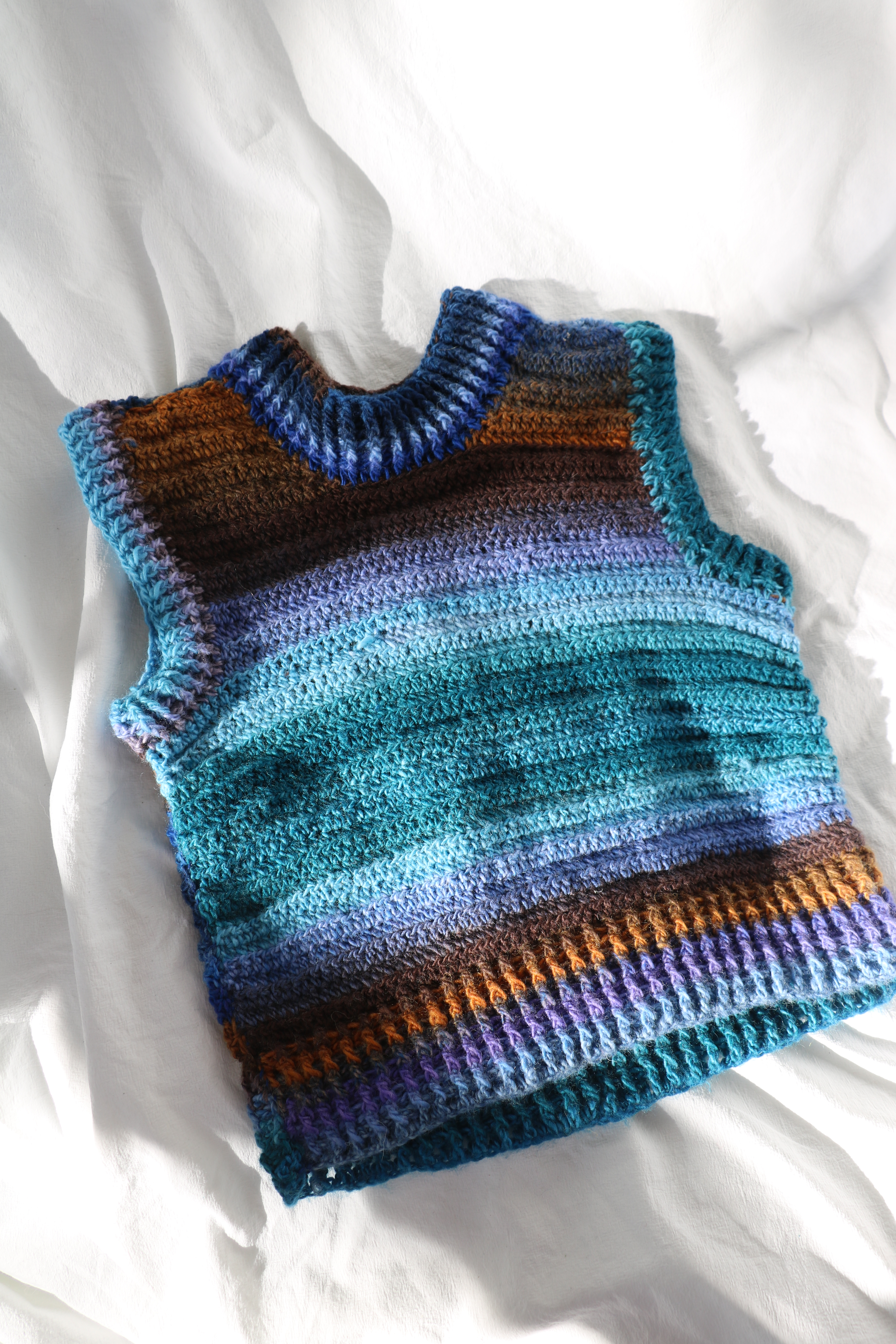 Variegated vest - Blue and brown